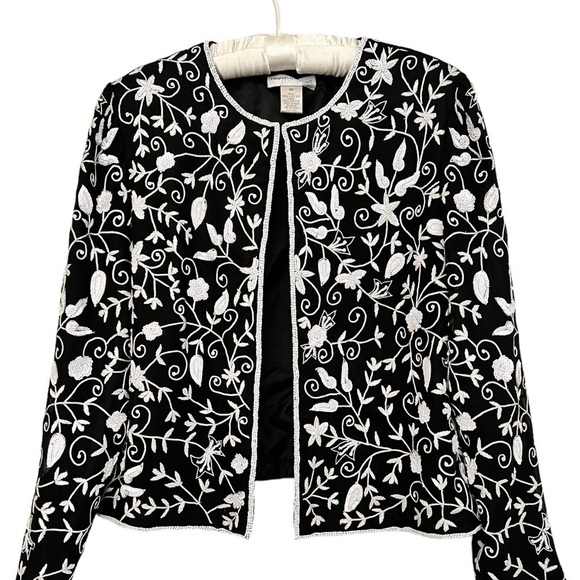Draper’s and Damon’s Vintage Black Jacket Top White Floral Embroidery Petite 8 - Picture 1 of 7